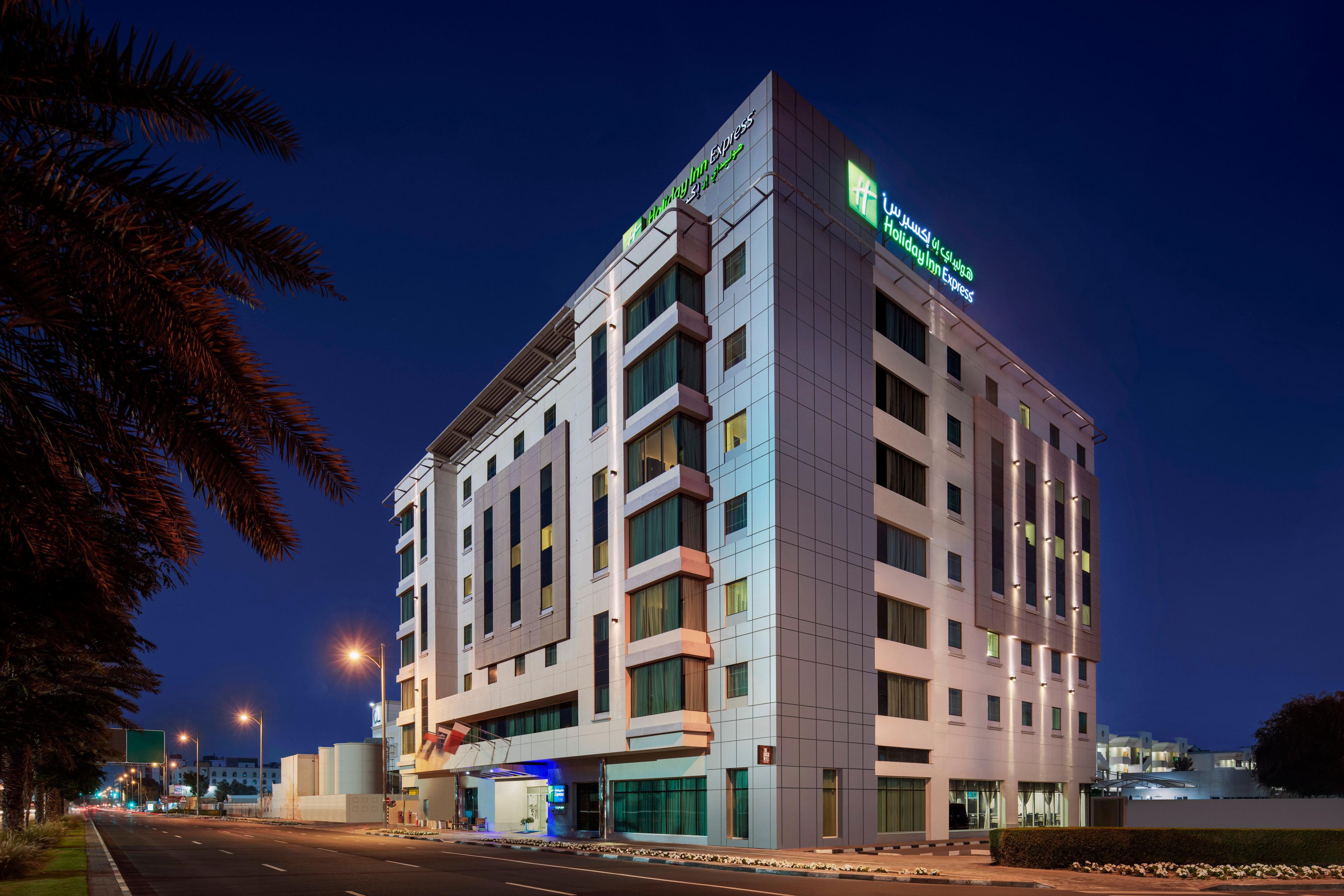 KHÁCH SẠN HOLIDAY INN EXPRESS DUBAI, JUMEIRAH, AN IHG HOTEL DUBAI 2*  (United Arab Emirates (Các Tiểu Vương Quốc Ả Rập Thống Nhất)) - từ VND  744186 | HOTELMIX